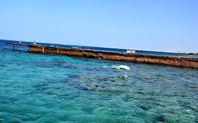 ساند بيتش ريزورت